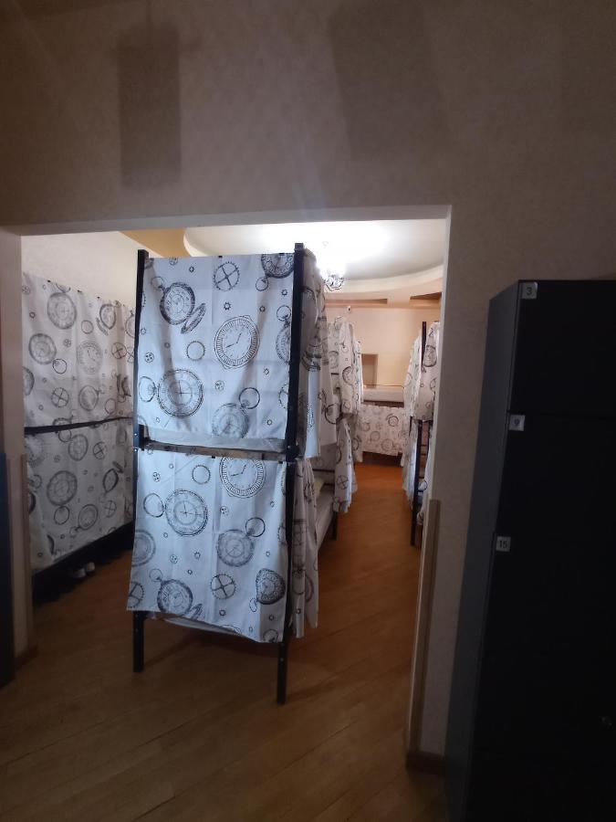 Sun City Hostel Jerevan Buitenkant foto