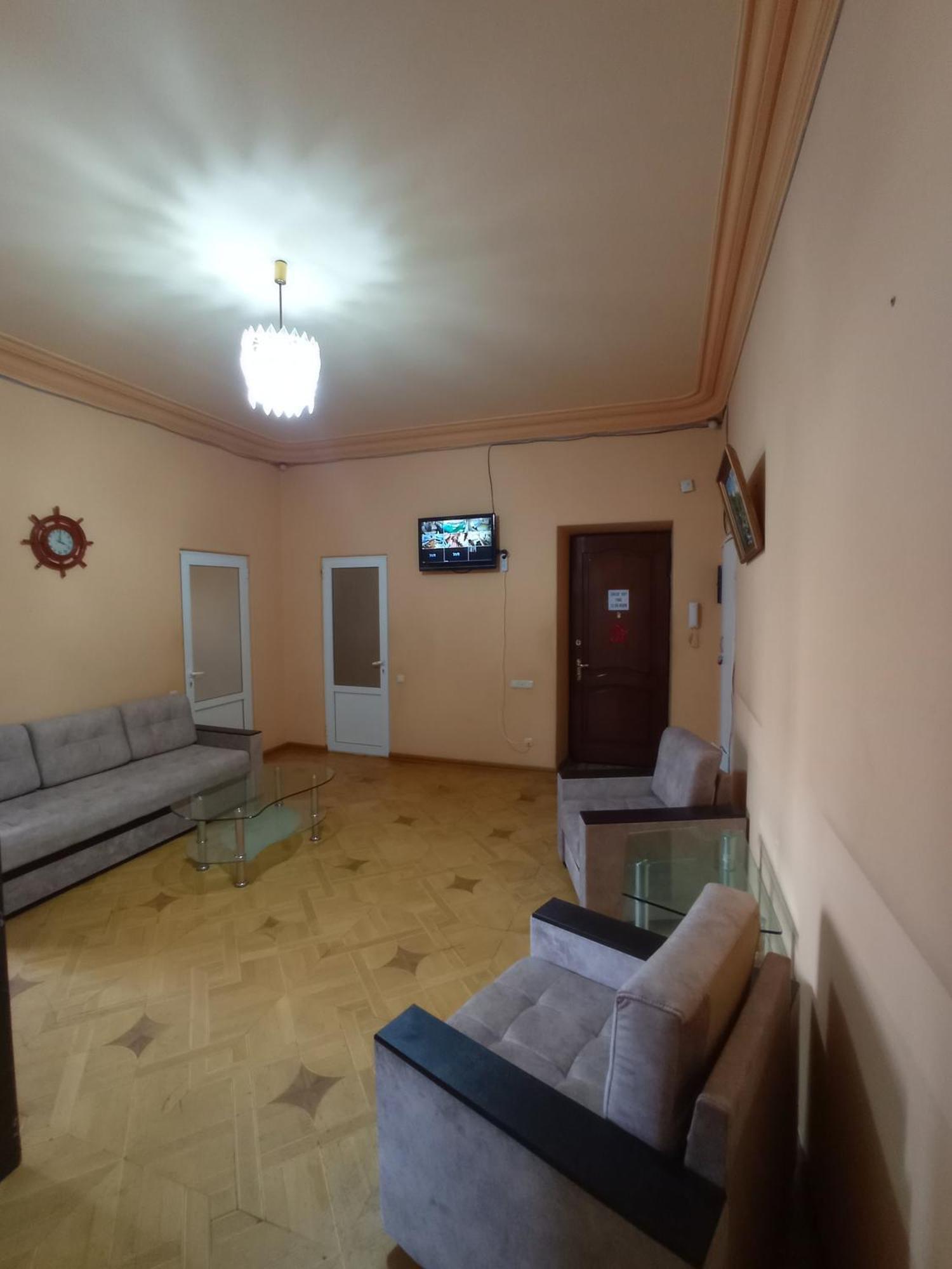 Sun City Hostel Jerevan Buitenkant foto