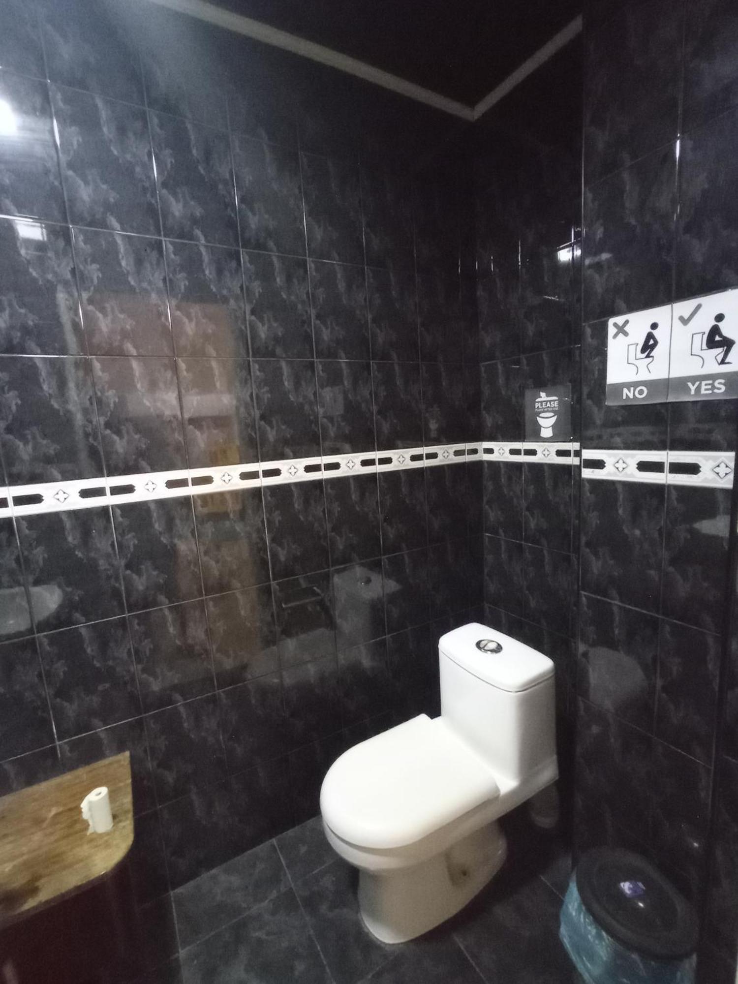 Sun City Hostel Jerevan Buitenkant foto